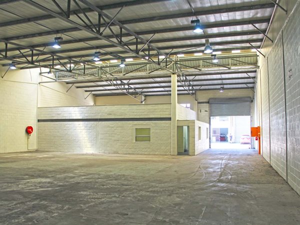619  m² Industrial space