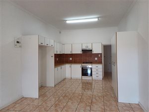 Flat in Country Club