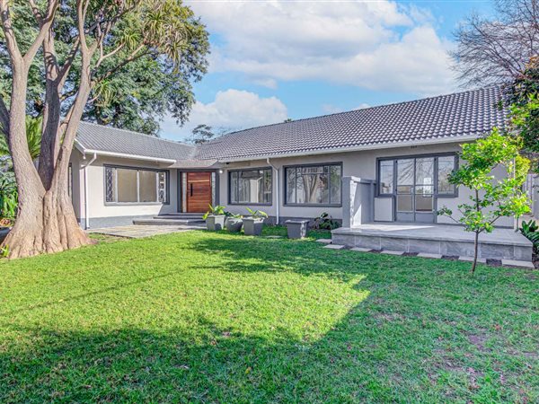4 Bedroom House 4 Bedroom House