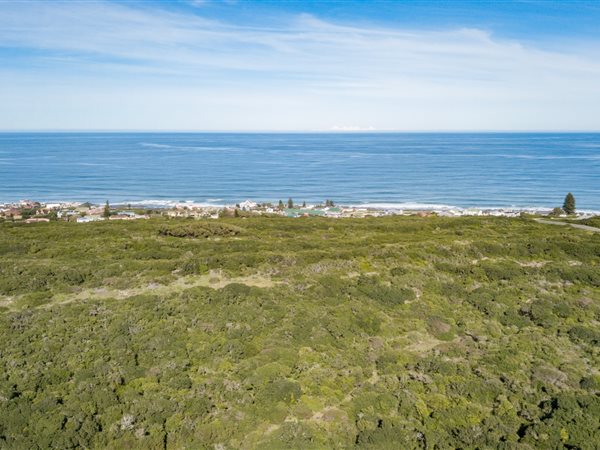 1562 m² Land available in Clarendon Marine