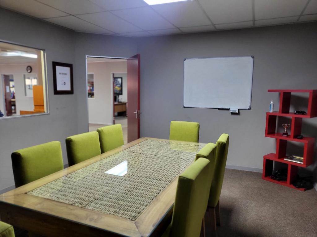 130  m² Office Space in Garsfontein photo number 5
