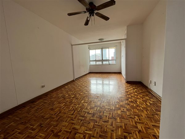0.5 Bed Flat in North Beach