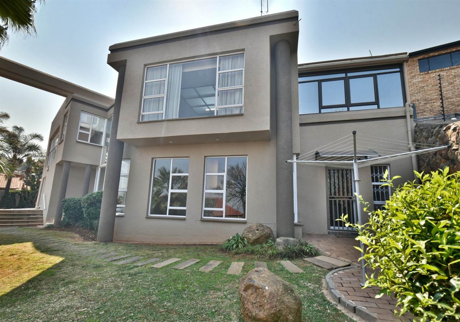 5 Bed House in Glenvista photo number 2