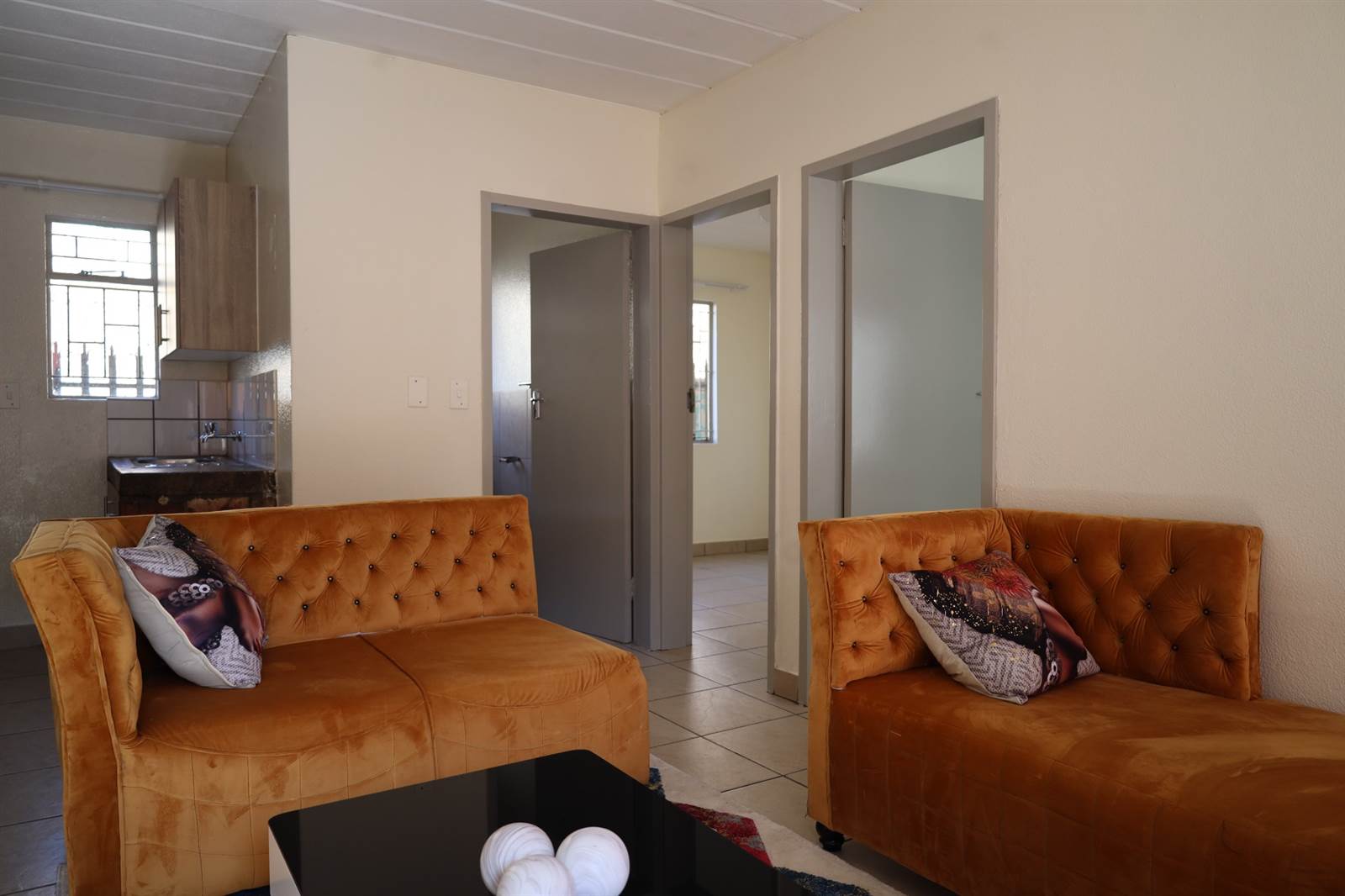 2 Bed Flat in Fordsburg photo number 7