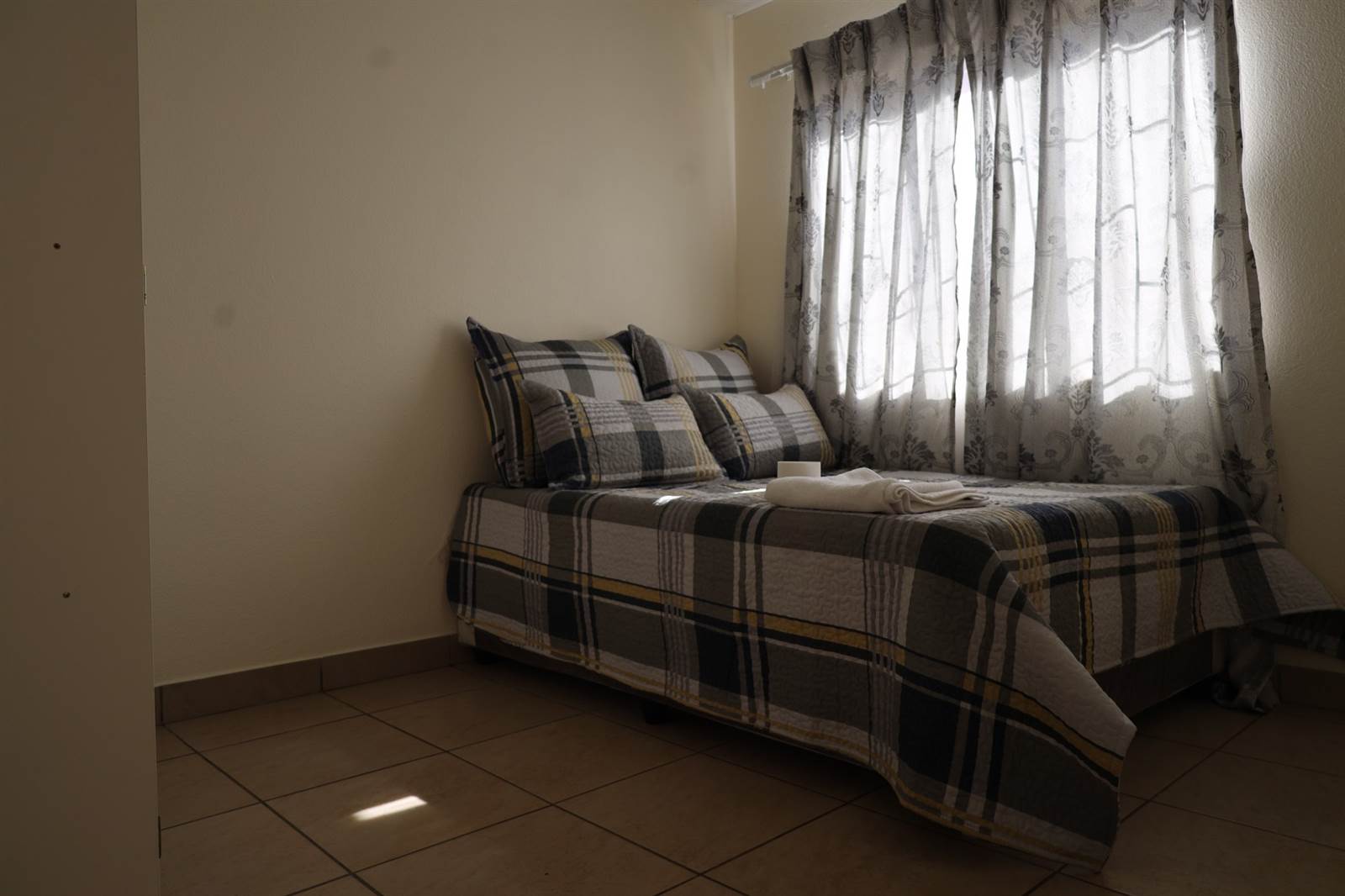 2 Bed Flat in Fordsburg photo number 5
