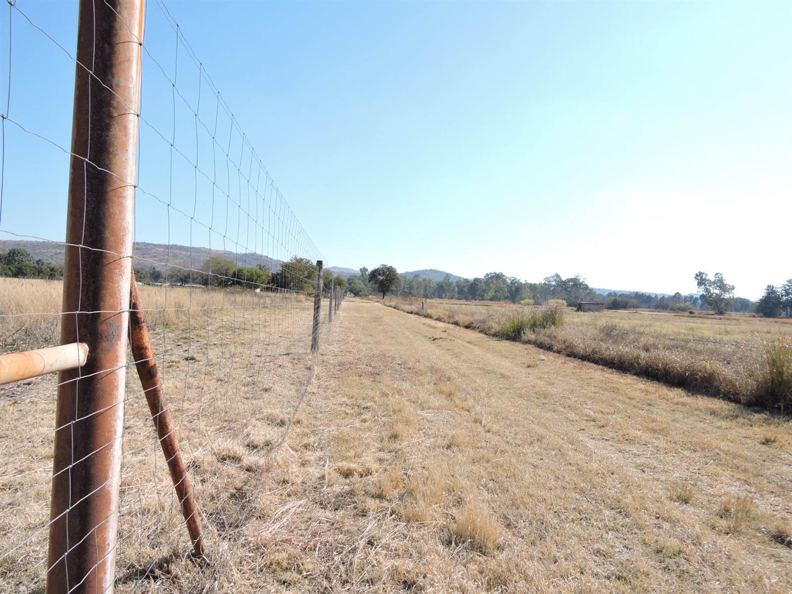 2.2 ha Land available in Rustenburg photo number 1