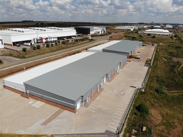 1 315  m² Industrial space