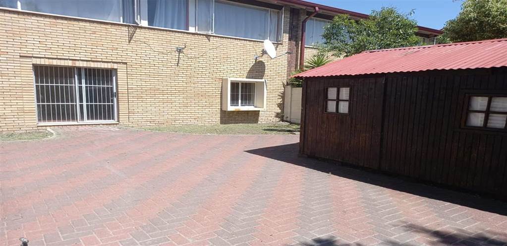 2 Bed Flat in Secunda photo number 14