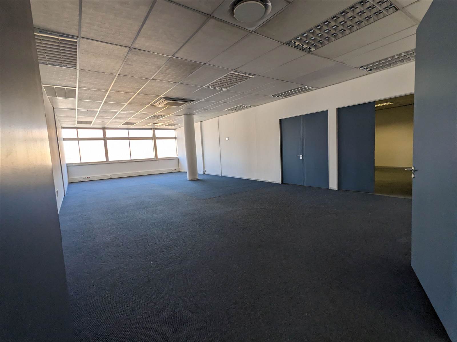 563  m² Commercial space in Milnerton Central photo number 7