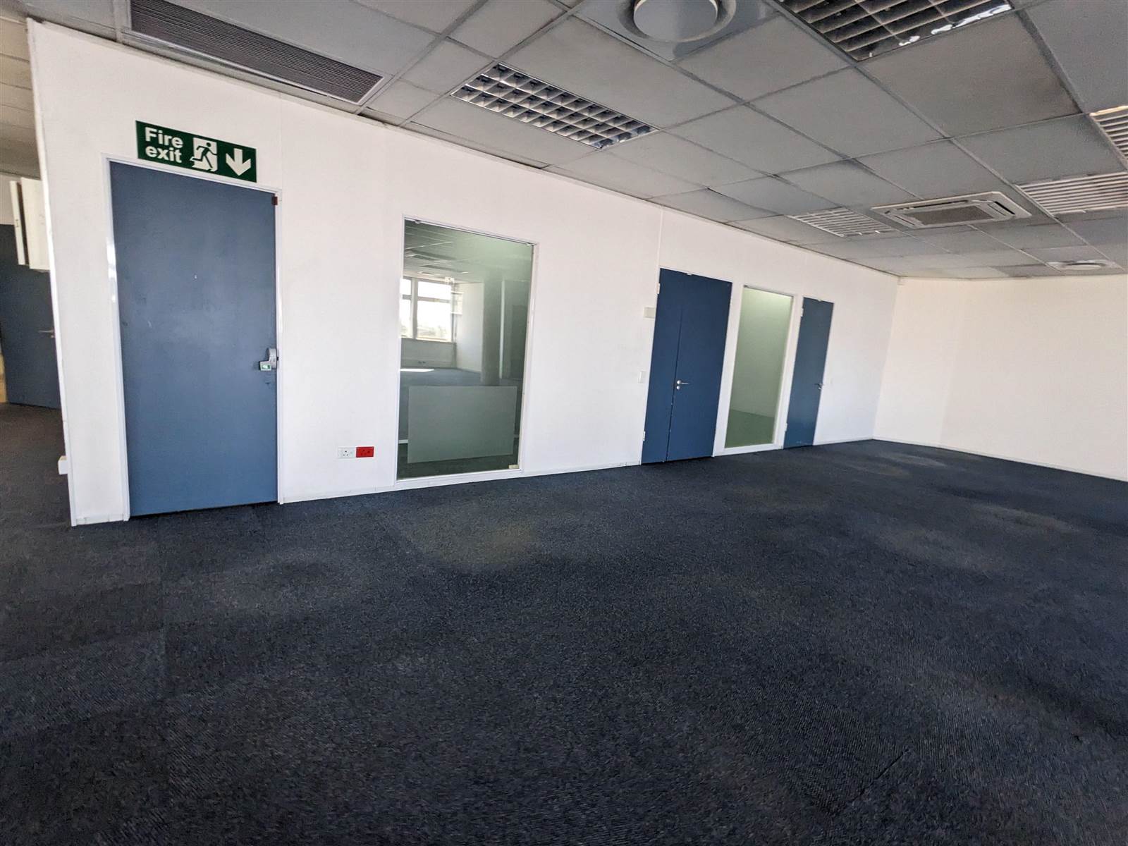 563  m² Commercial space in Milnerton Central photo number 18