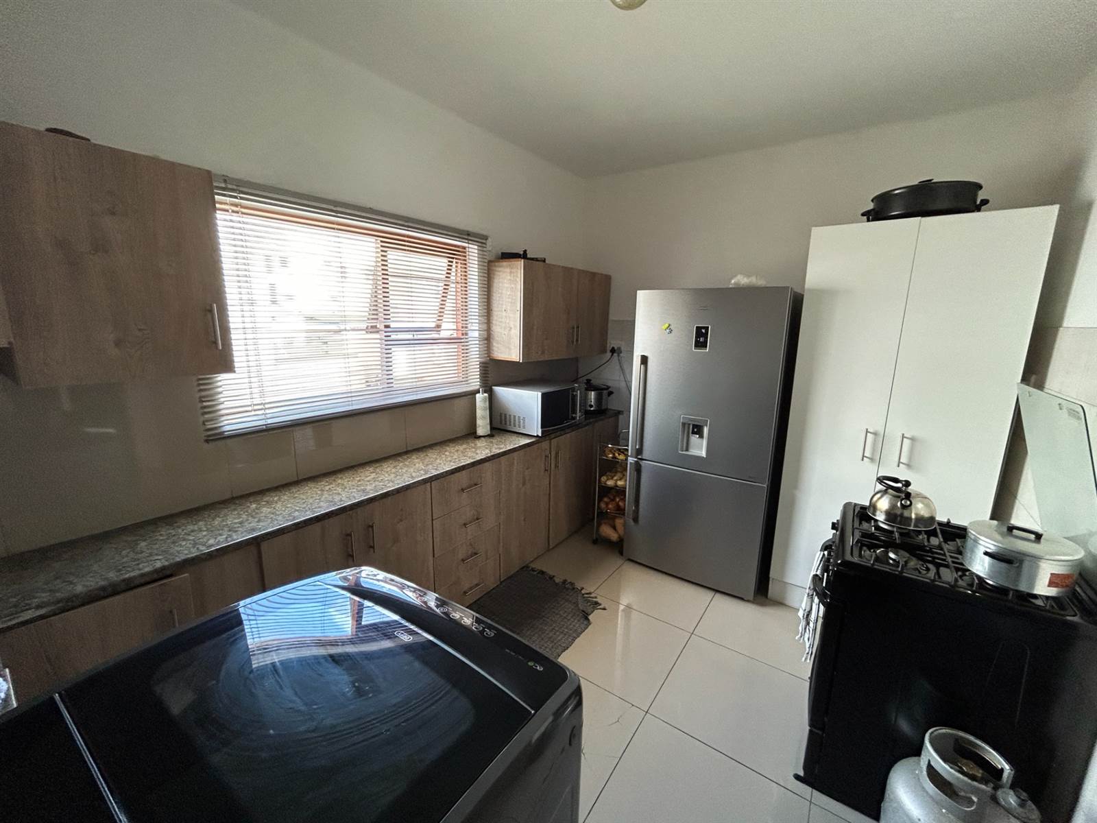 2 Bed House in Southernwood photo number 7