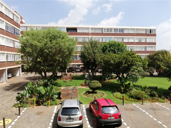2 Bedroom Flat 2 Bedroom Flat