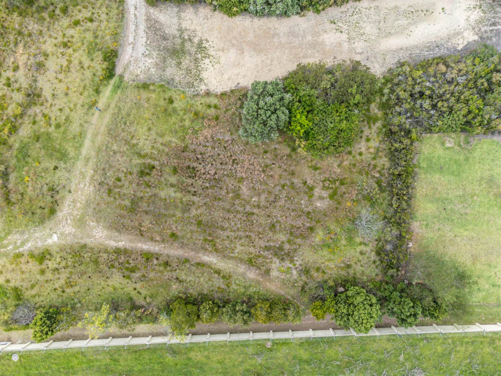 1900 m² Land available in Schoongezicht photo number 2