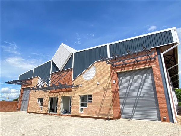 449  m² Industrial space