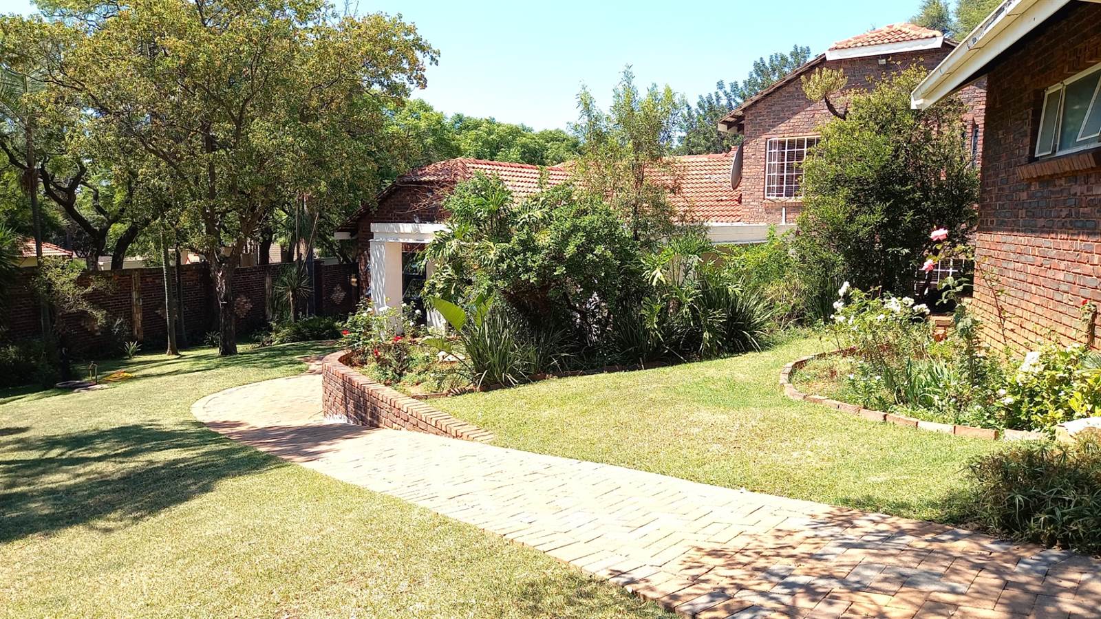 3 Bed House in Waterkloof Ridge photo number 7