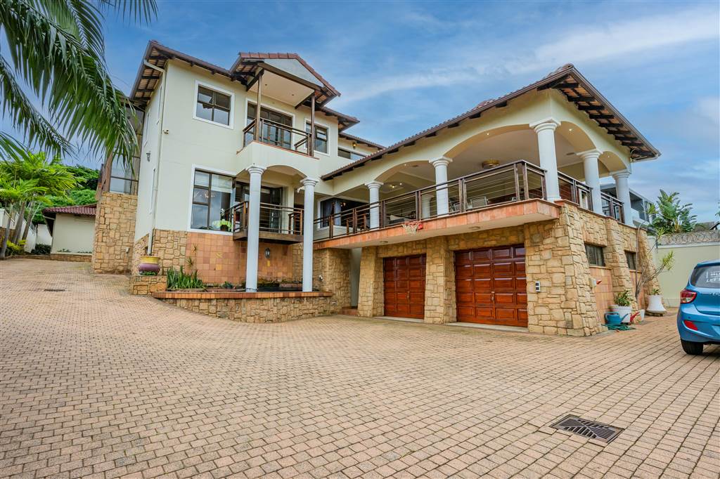5 Bedroom House 5 Bedroom House