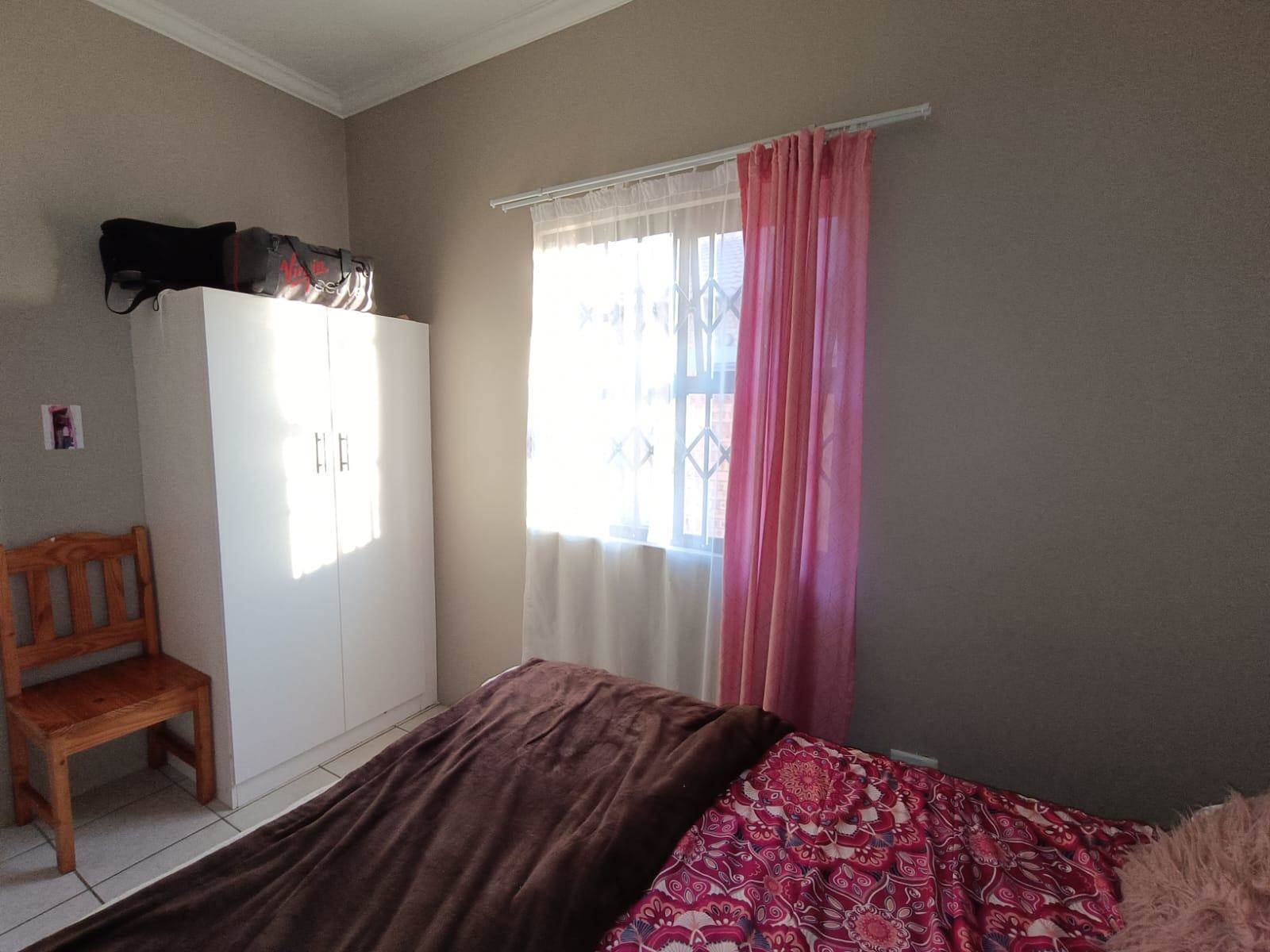 3 Bed Apartment in Trichardt photo number 22