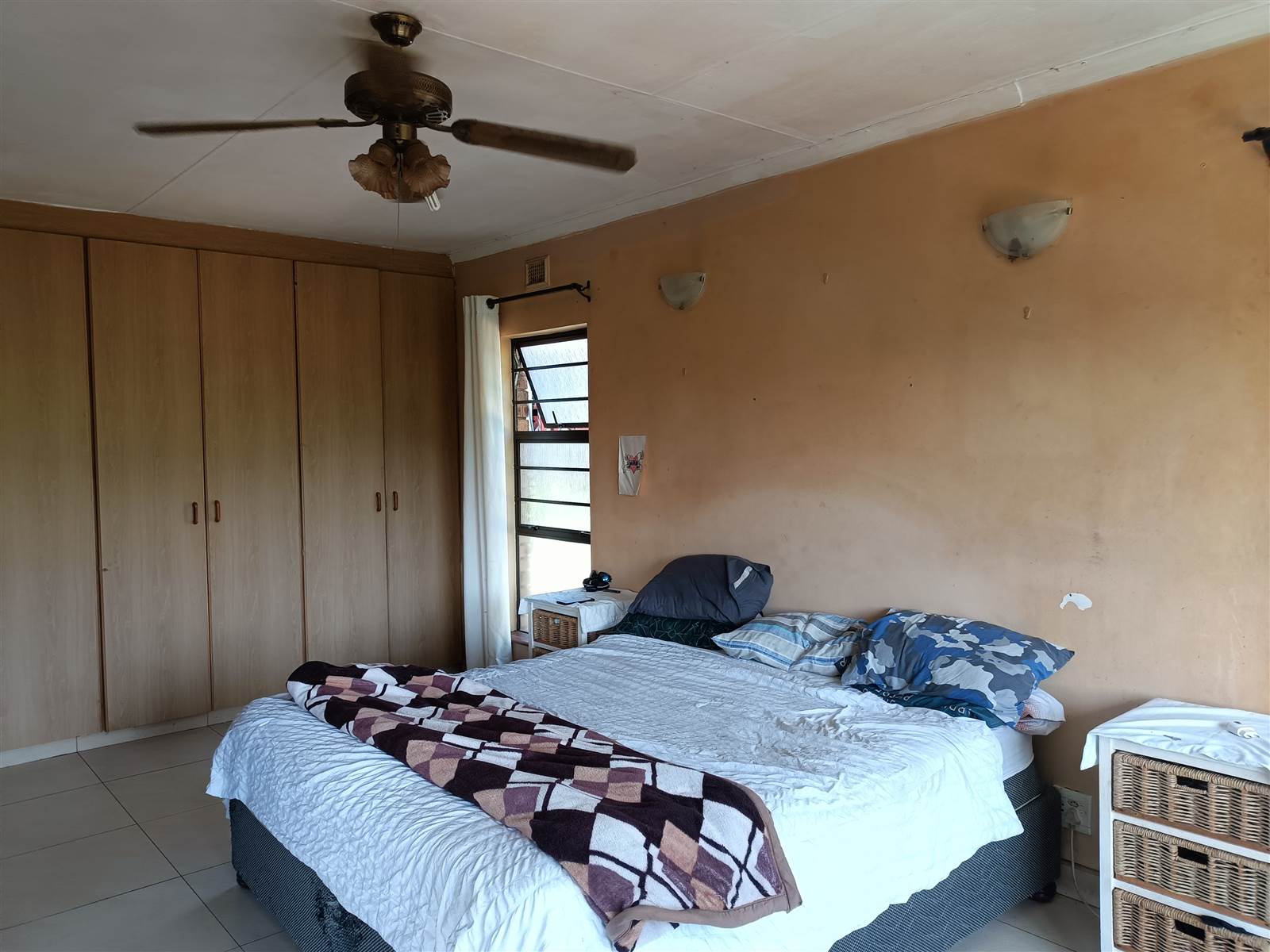5 Bed House in Amanzimtoti photo number 9