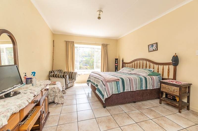 2 Bed Townhouse in Amanzimtoti photo number 9