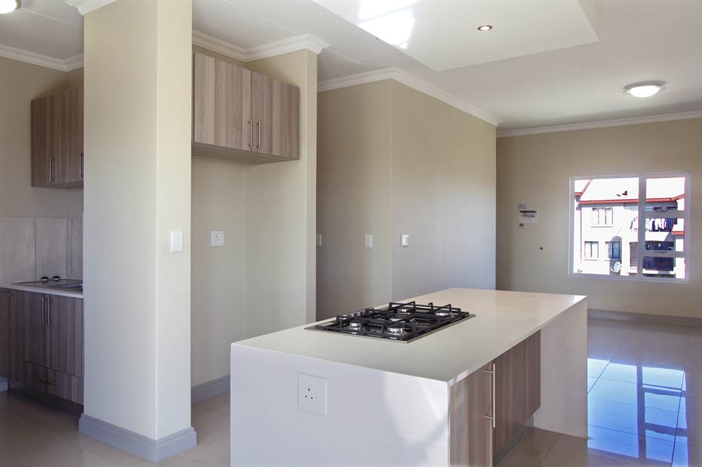 3 Bed Apartment in Erand Gardens photo number 4