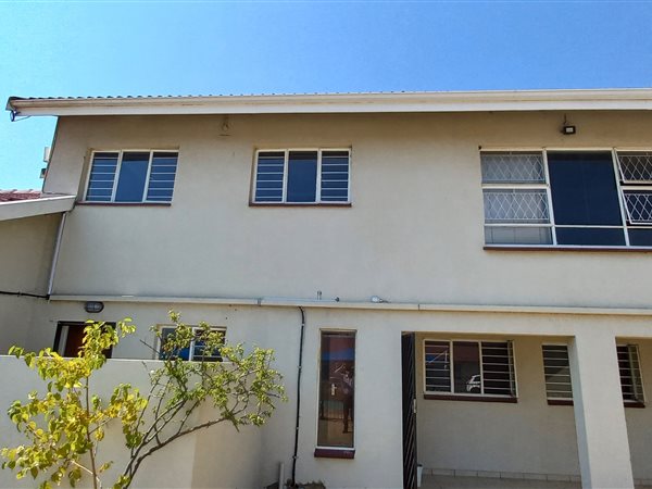1 Bed Townhouse in Ravenswood