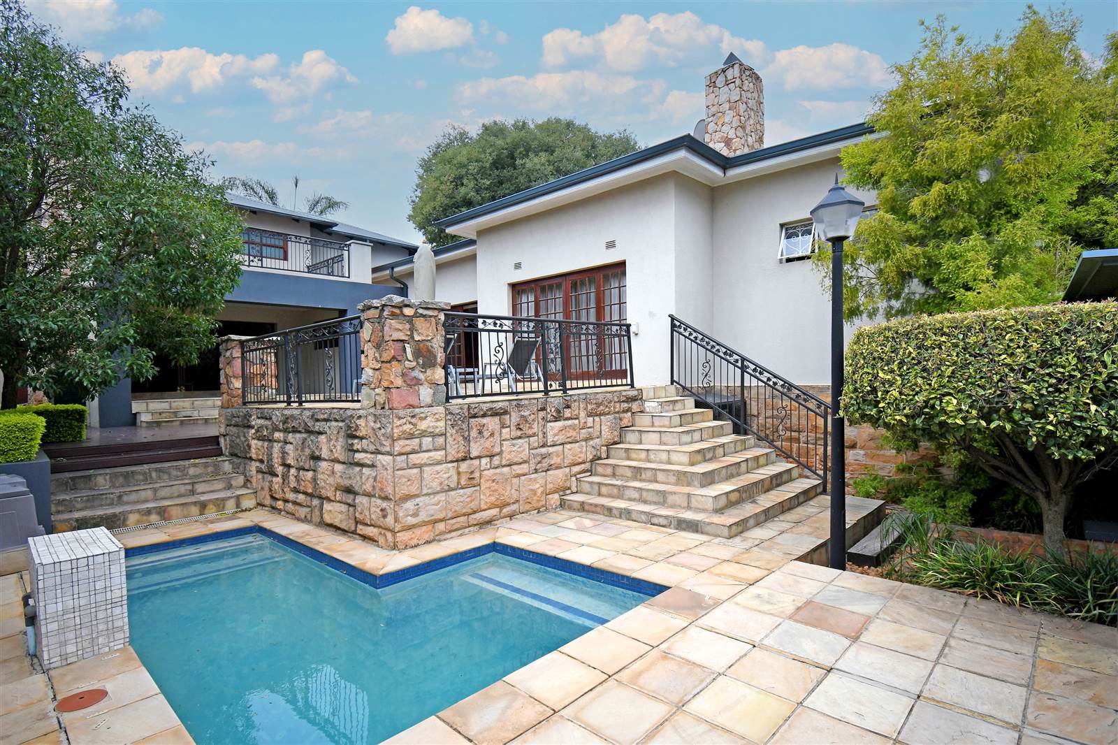 5 Bed House in Parktown photo number 3