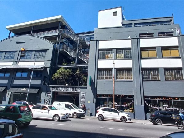 95  m² Commercial space in Woodstock