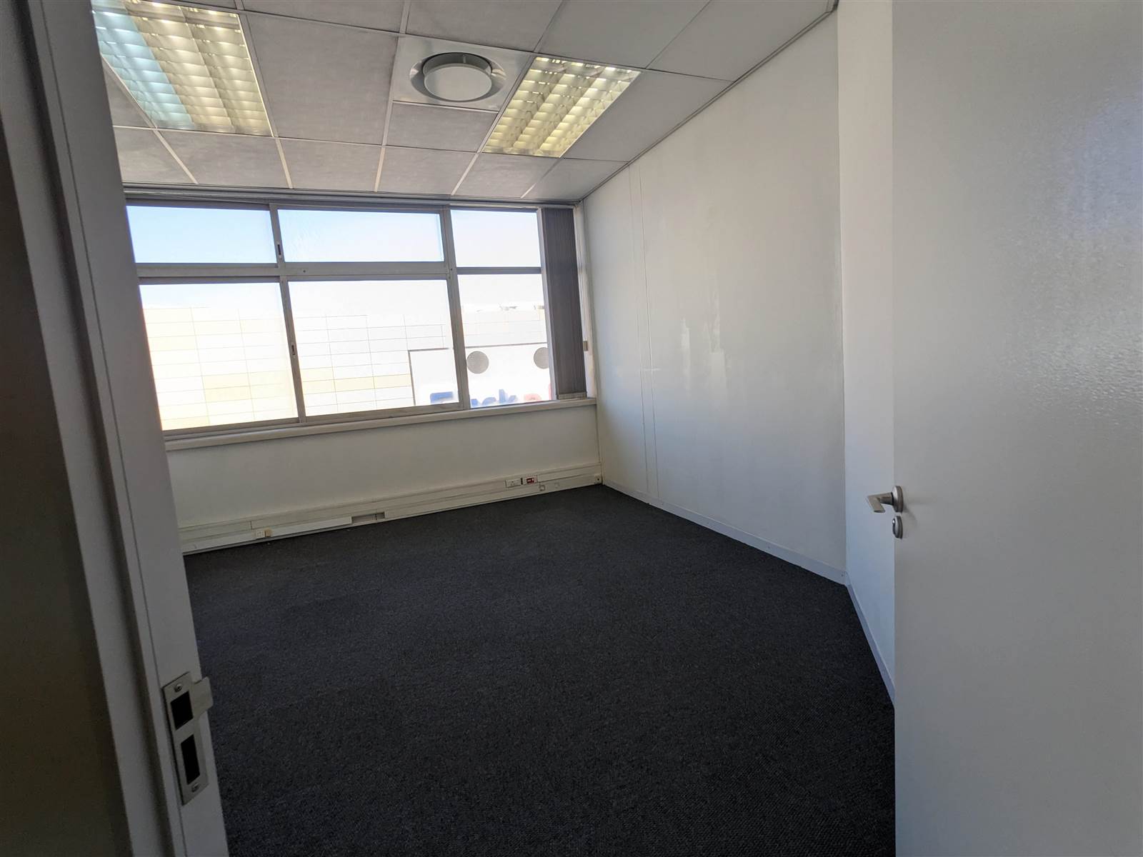 163  m² Commercial space in Milnerton Central photo number 26
