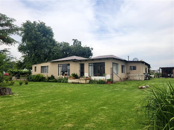 4 ha Smallholding 4 ha Smallholding