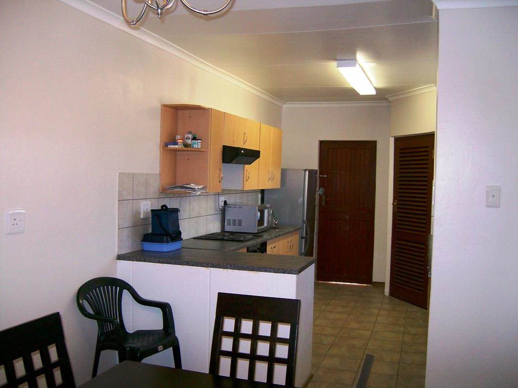 2 Bed Townhouse in Harrismith photo number 17
