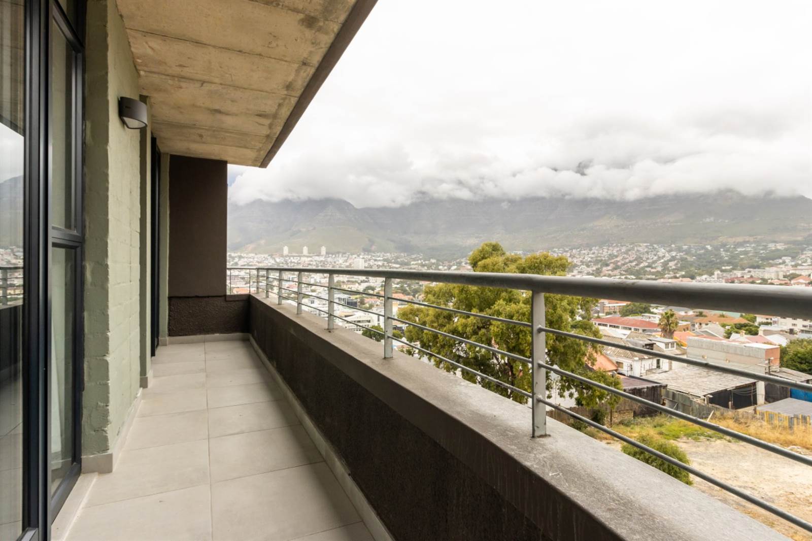 2 Bed Apartment in Bo-Kaap photo number 5