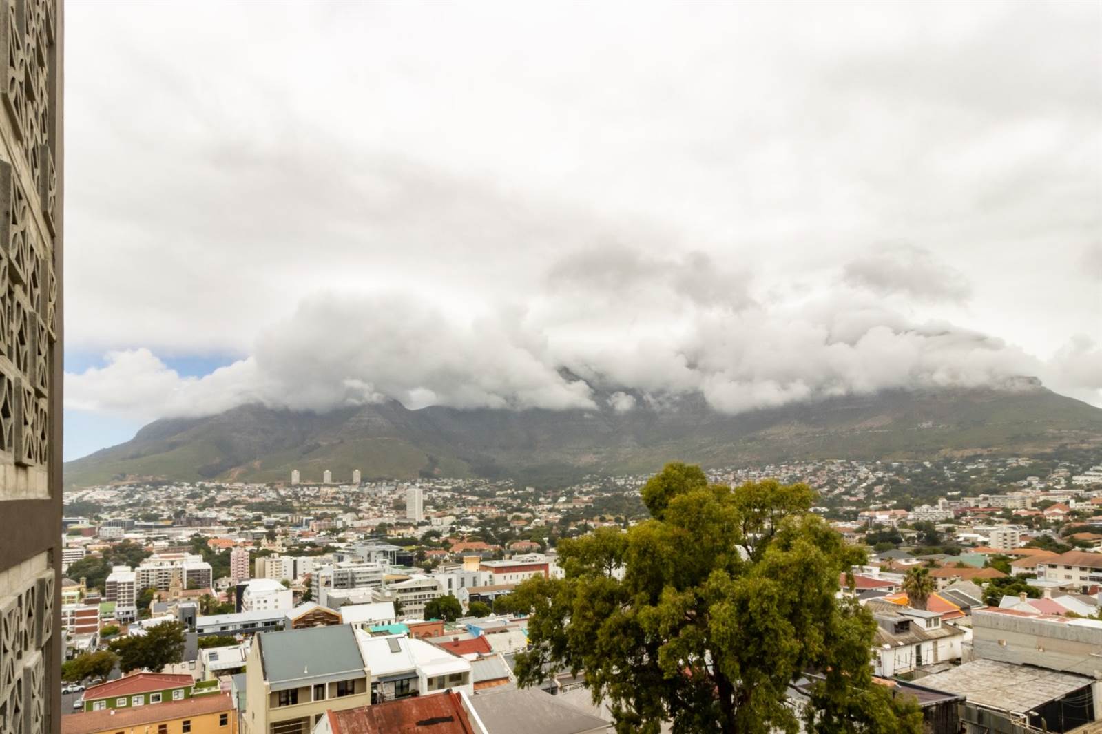 2 Bed Apartment in Bo-Kaap photo number 14