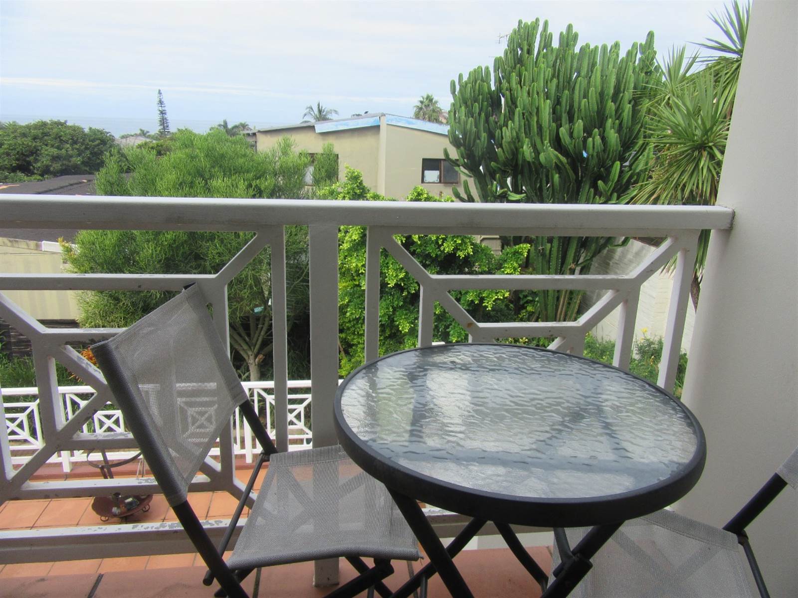 3 Bed Townhouse in Scottburgh Central photo number 17