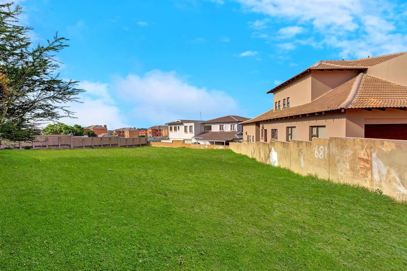 922 m² Land available in Eagle Canyon Golf Estate photo number 6