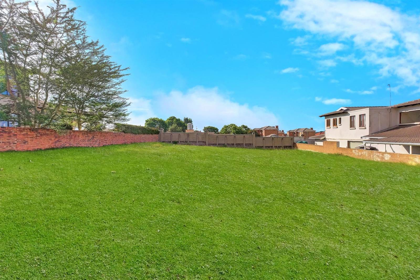 922 m² Land available in Eagle Canyon Golf Estate photo number 1