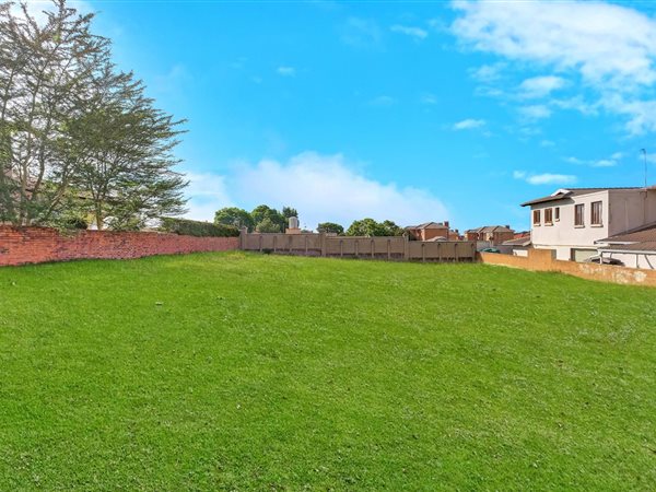 922 m² Land available in Eagle Canyon Golf Estate