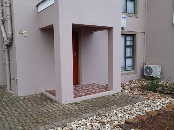 3 Bedroom Townhouse 3 Bedroom Townhouse