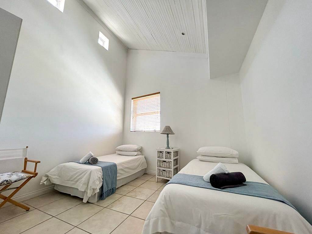 2 Bed Apartment in St Francis Bay photo number 4