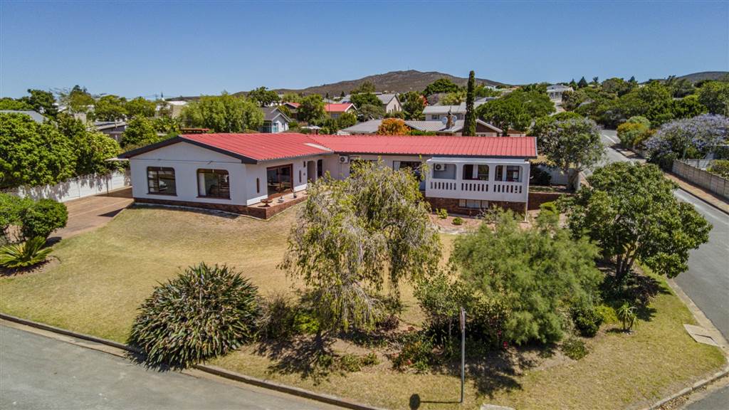 5 Bed House for sale in Bredasdorp T3980966 Private Property
