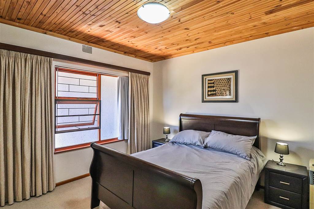 5 Bed House for sale in Bredasdorp T3980966 Private Property