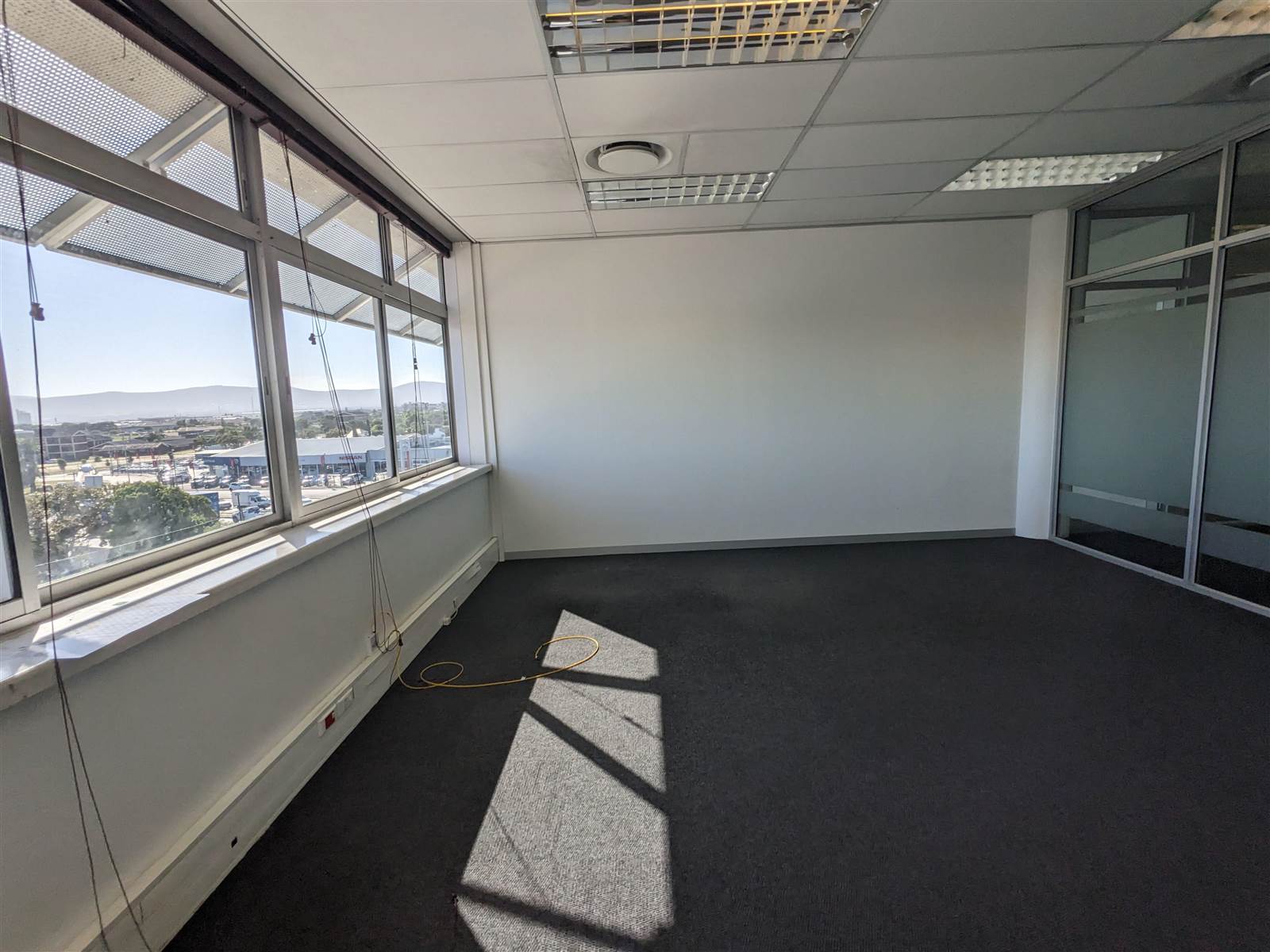 272  m² Commercial space in Milnerton Central photo number 11