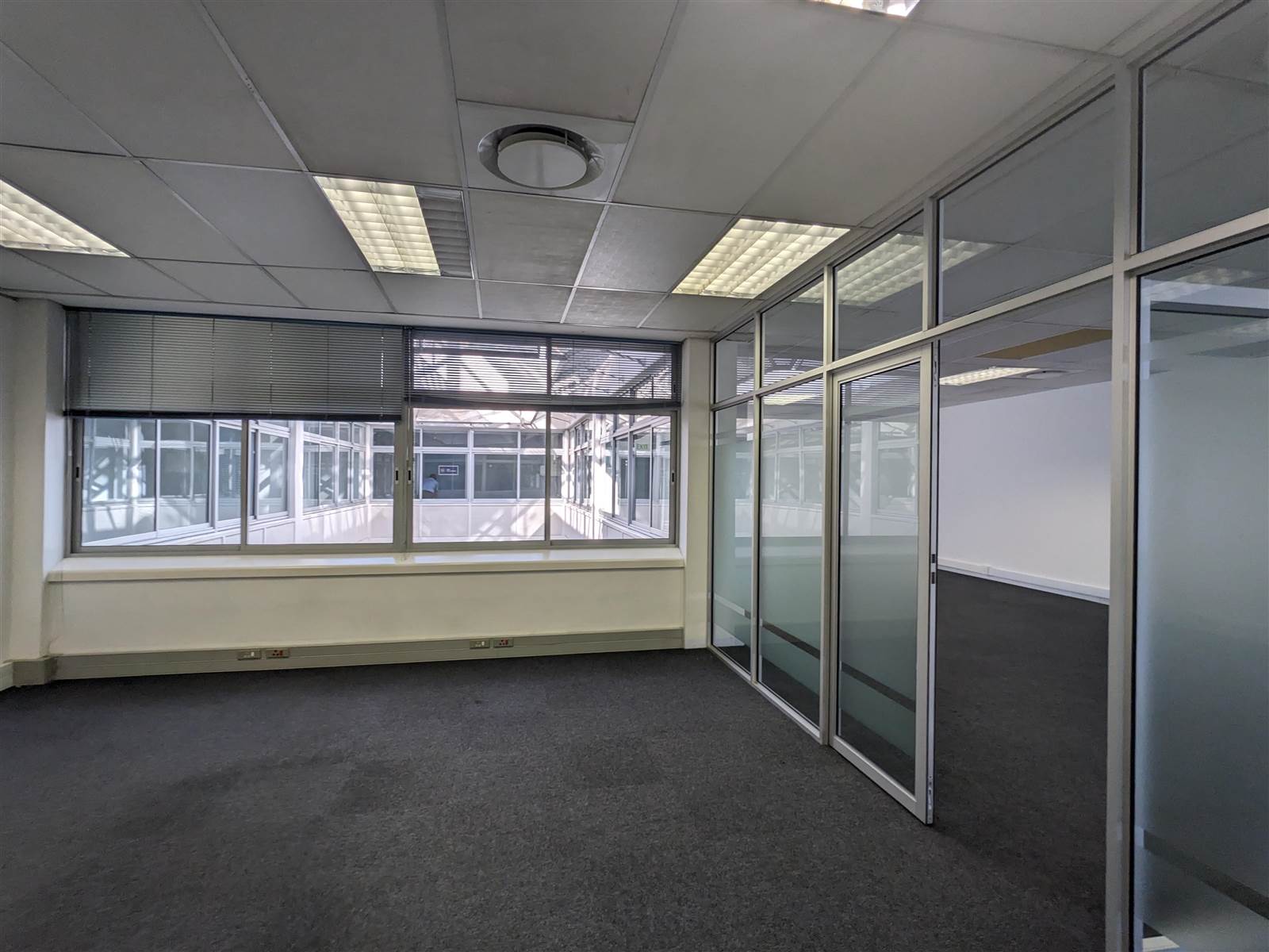 272  m² Commercial space in Milnerton Central photo number 20