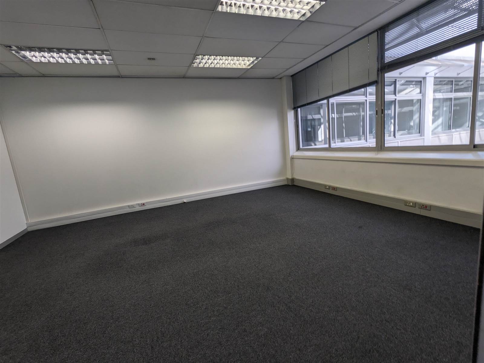 272  m² Commercial space in Milnerton Central photo number 14