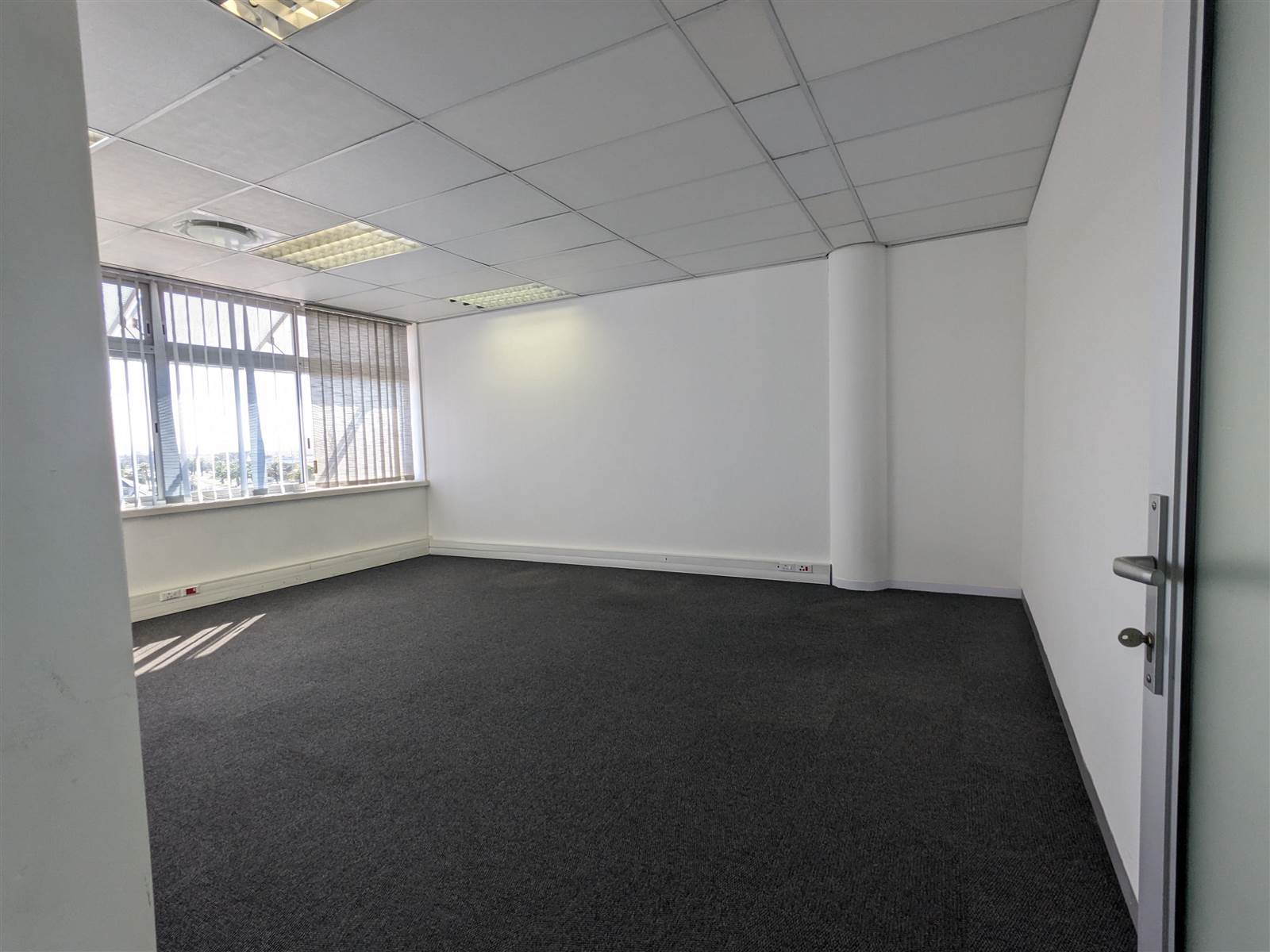 272  m² Commercial space in Milnerton Central photo number 10