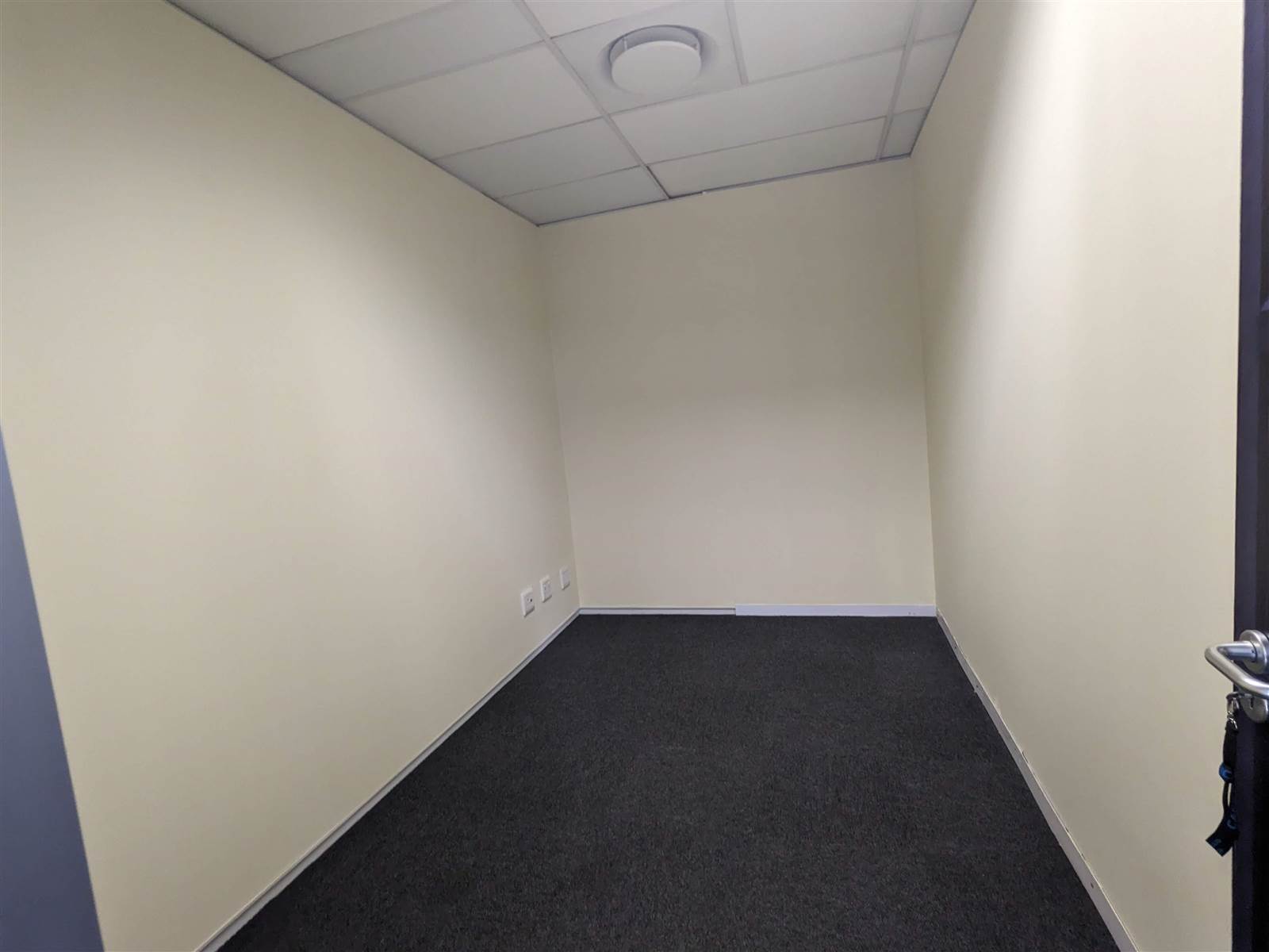 272  m² Commercial space in Milnerton Central photo number 2