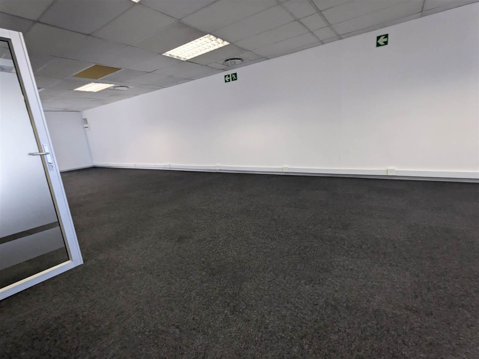 272  m² Commercial space in Milnerton Central photo number 18