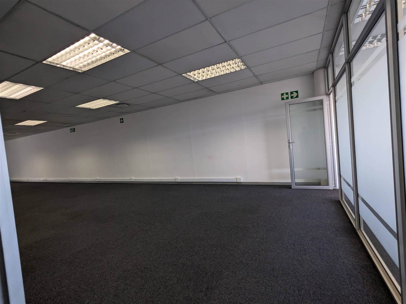 272  m² Commercial space in Milnerton Central photo number 13