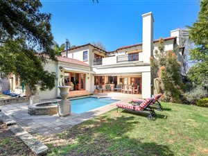 4 Bed House in Cedar Lakes