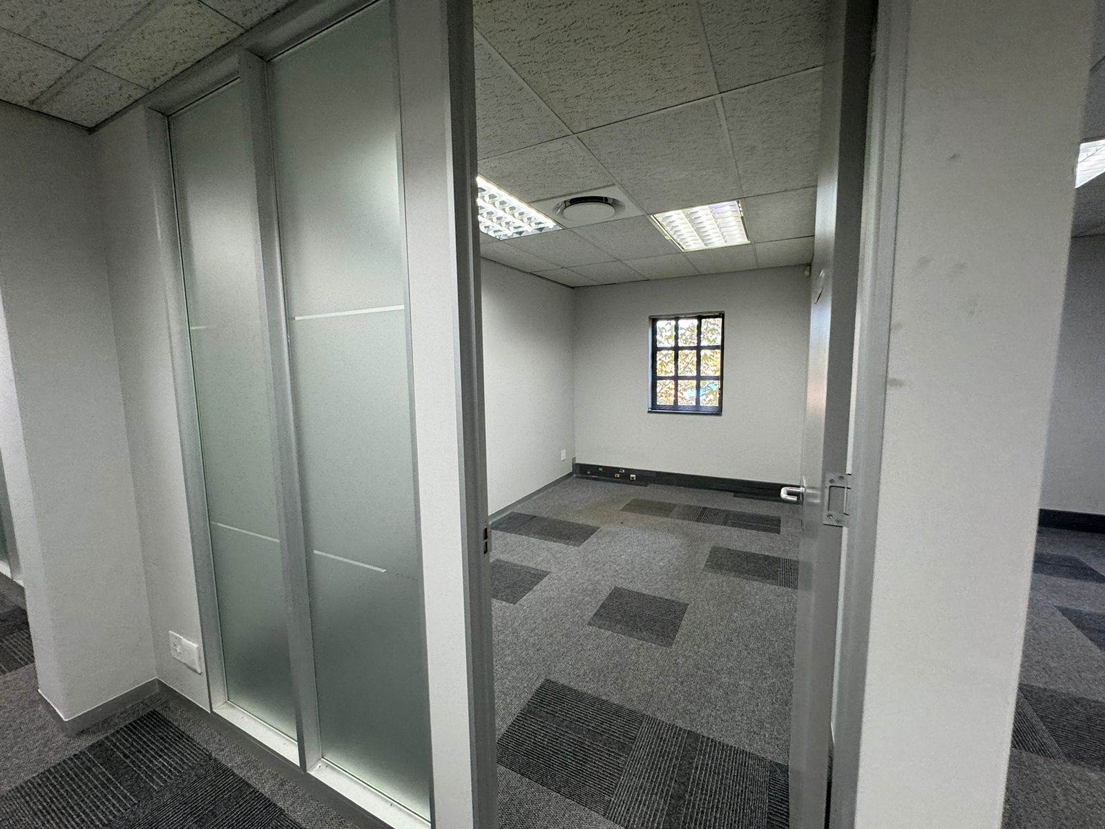 288  m² Commercial space in Sunninghill photo number 26