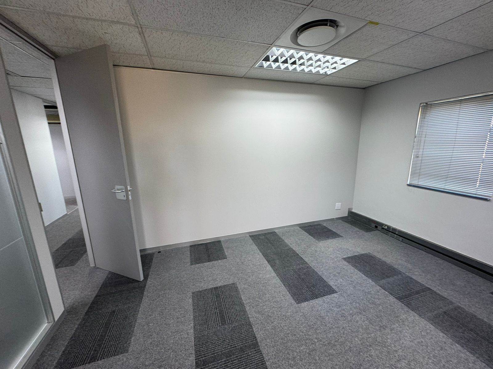 288  m² Commercial space in Sunninghill photo number 17